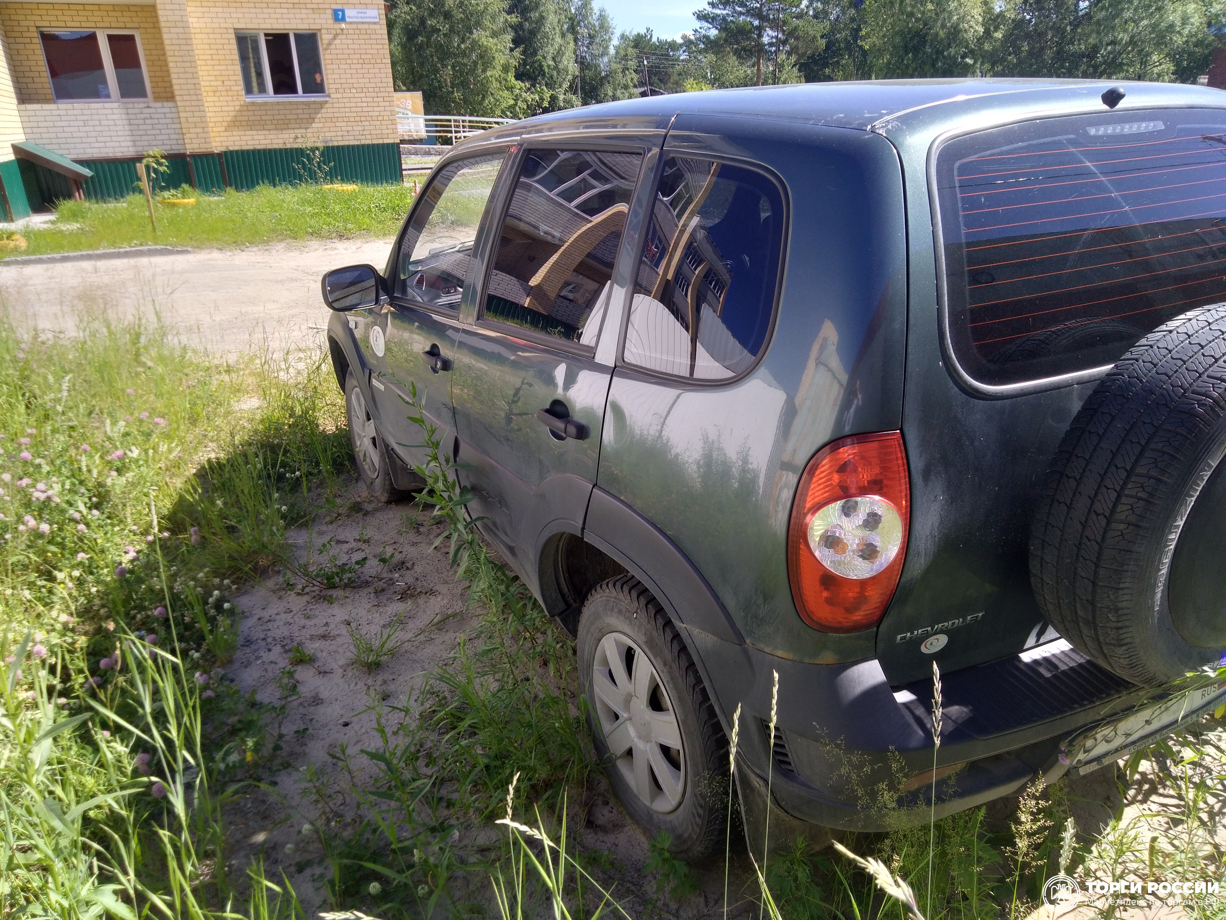 Chevrolet Niva 212300