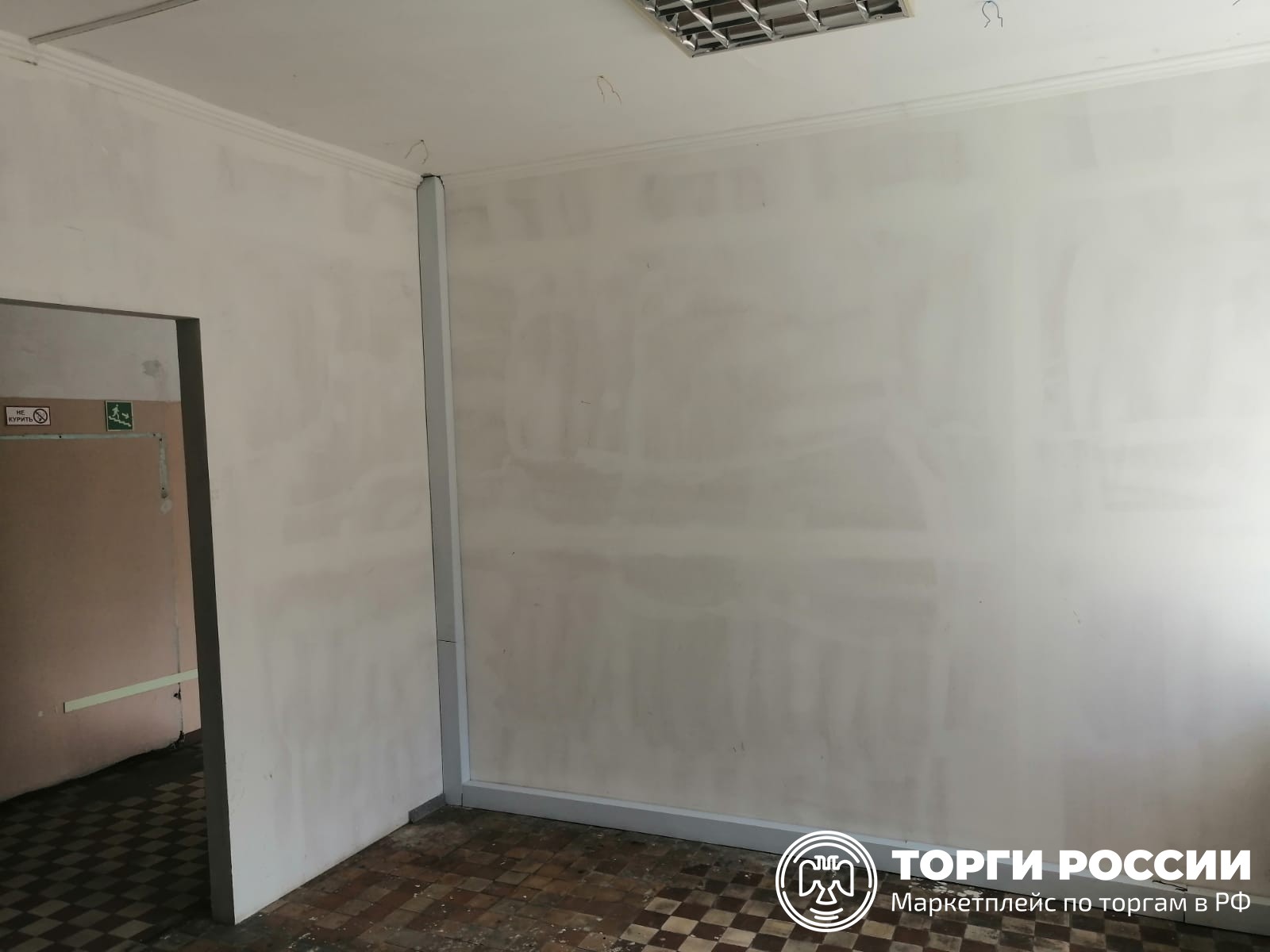 стеклянные перегородки для торговых помещений. красивый офис. The офис. офисное помещение. выбрать коммерческое помещение.