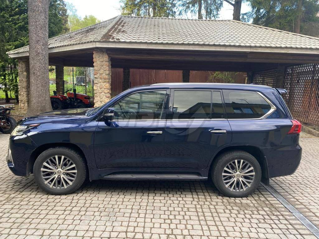 Lexus LX 570 2018 синий