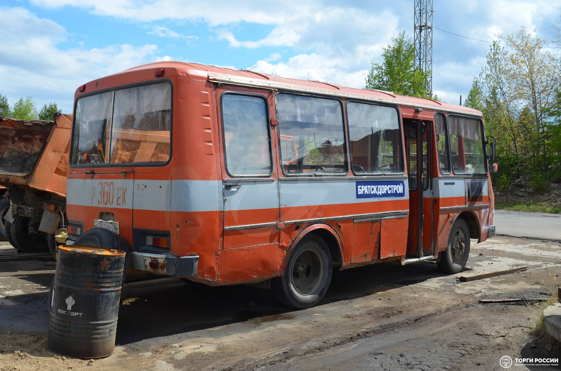 ул лескова ливны. прочее автобус. +сталинград зил 158 620 лаз 695 1962. автобусы прочие. паз-3205 1995 года выпуска.