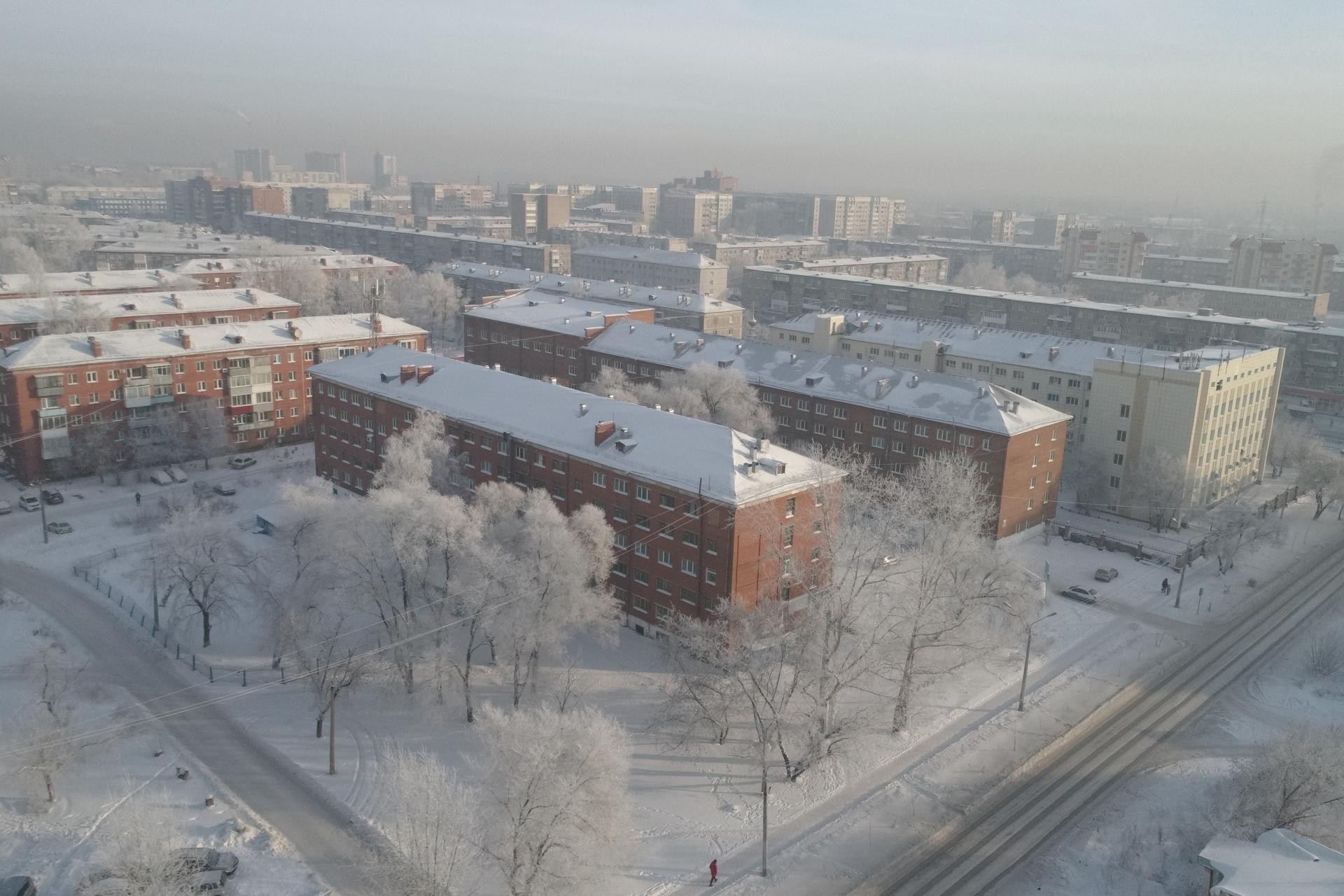 Кемеровская область новокузнецк улица. Многоэтажная жилая застройка. Высота дома. Снимок вредной застройки. Новокузнецк Центральный район.