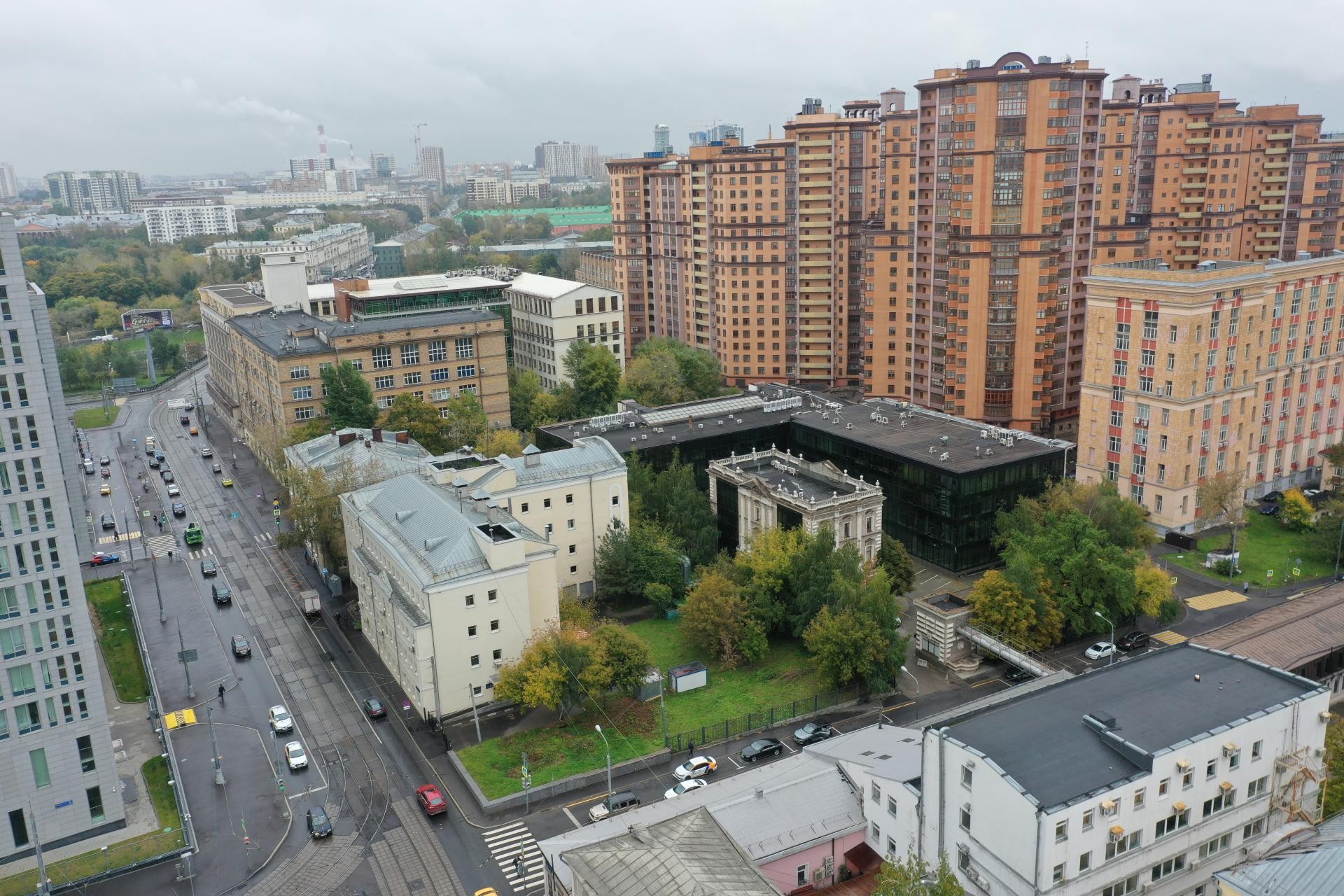 Московские торги недвижимости. Недвижимость Москвы торги. Шуваловский дом Хованский.